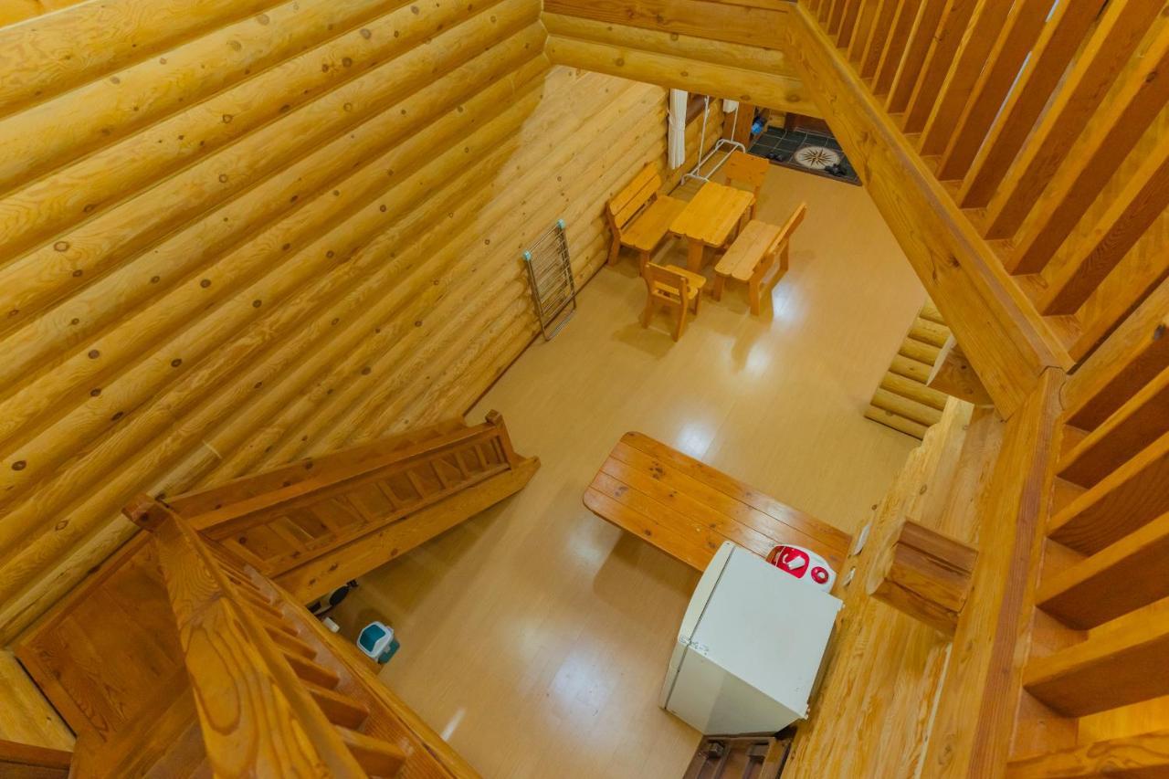 Jungmun Log Pension & Resort Σεογκουίπο Εξωτερικό φωτογραφία