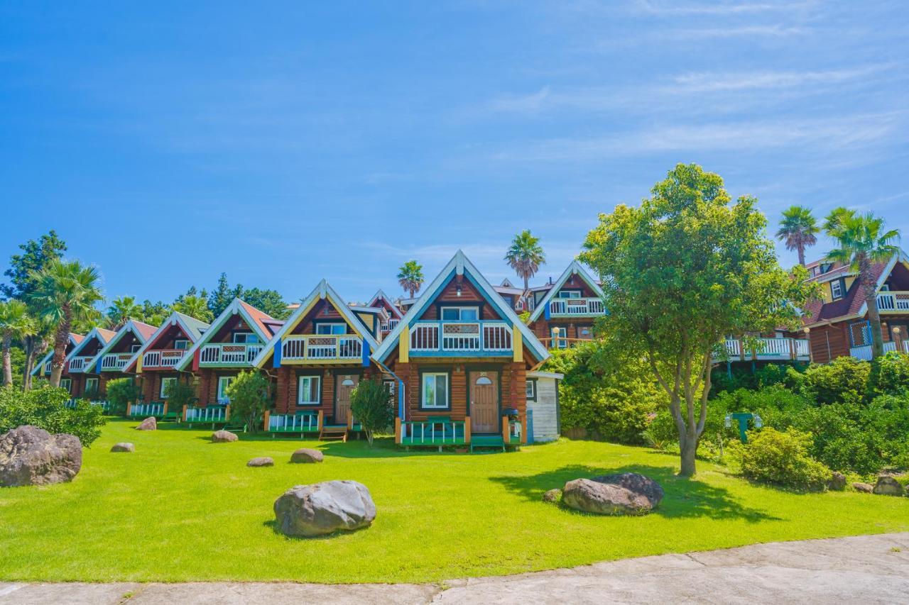 Jungmun Log Pension & Resort Σεογκουίπο Εξωτερικό φωτογραφία