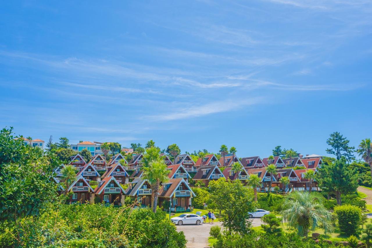 Jungmun Log Pension & Resort Σεογκουίπο Εξωτερικό φωτογραφία