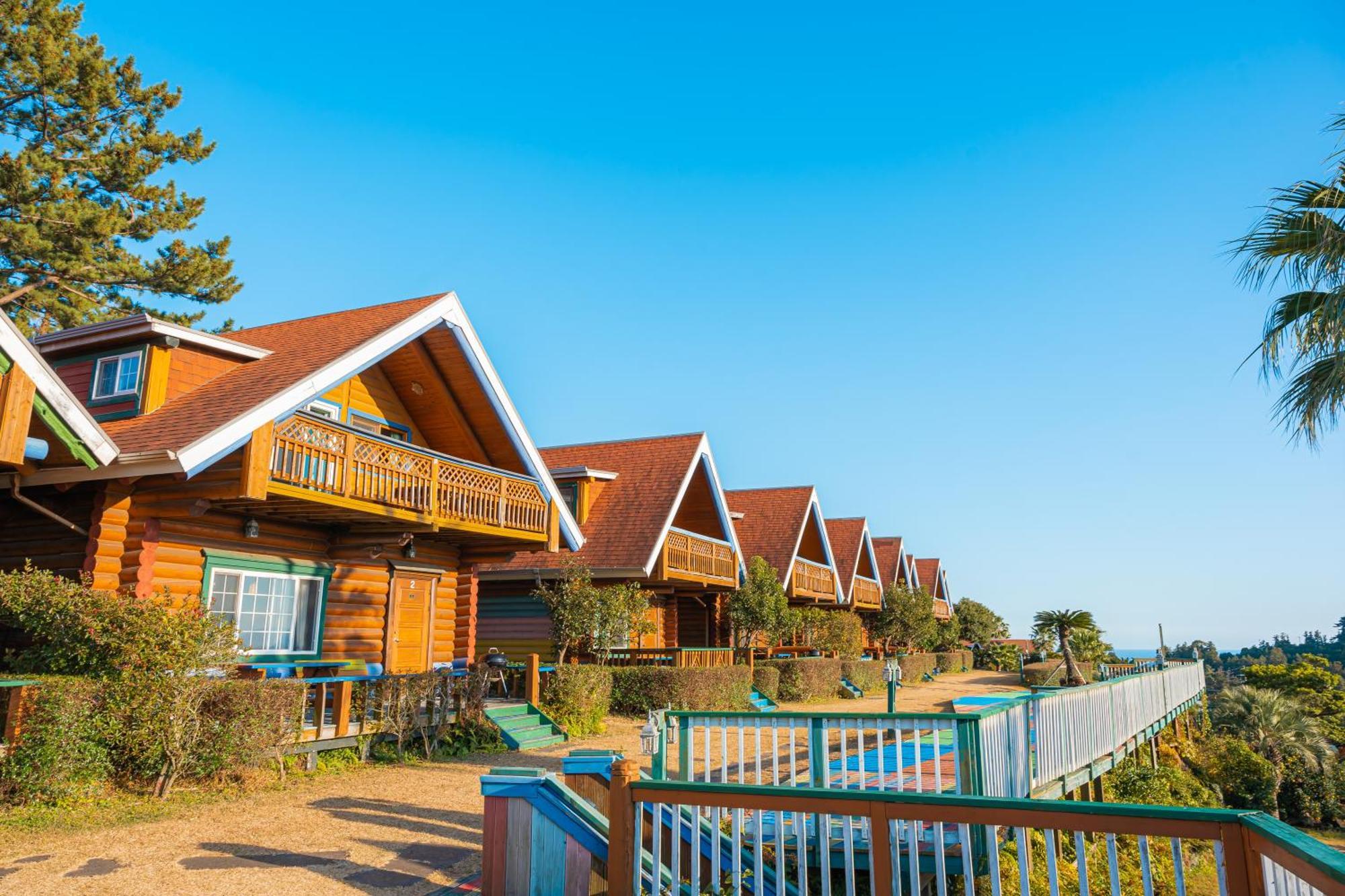 Jungmun Log Pension & Resort Σεογκουίπο Εξωτερικό φωτογραφία