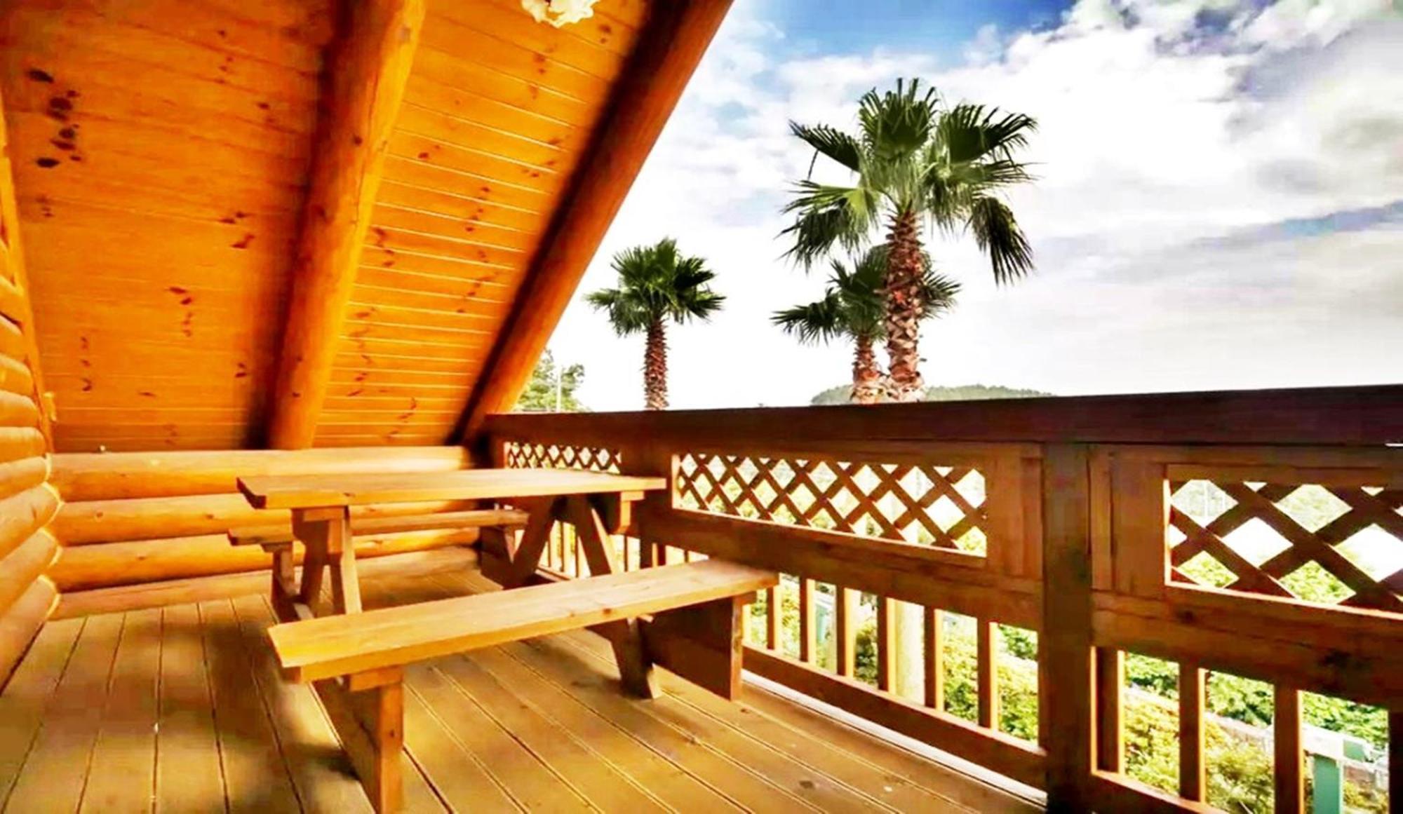 Jungmun Log Pension & Resort Σεογκουίπο Εξωτερικό φωτογραφία