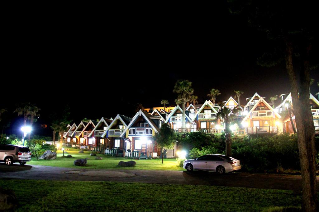Jungmun Log Pension & Resort Σεογκουίπο Εξωτερικό φωτογραφία