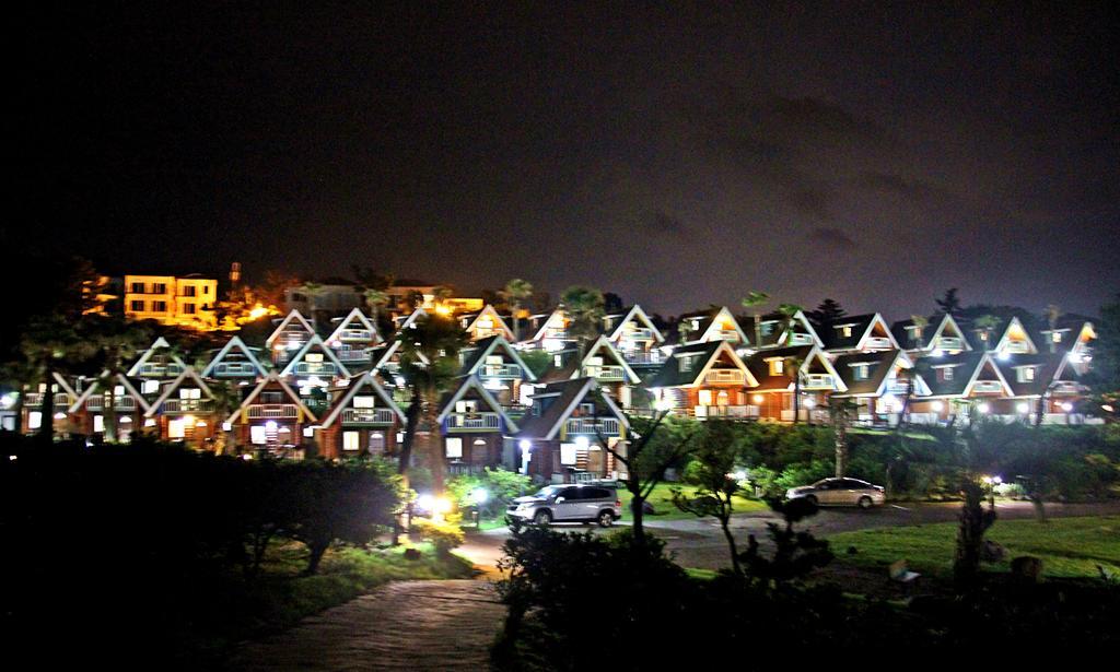 Jungmun Log Pension & Resort Σεογκουίπο Εξωτερικό φωτογραφία