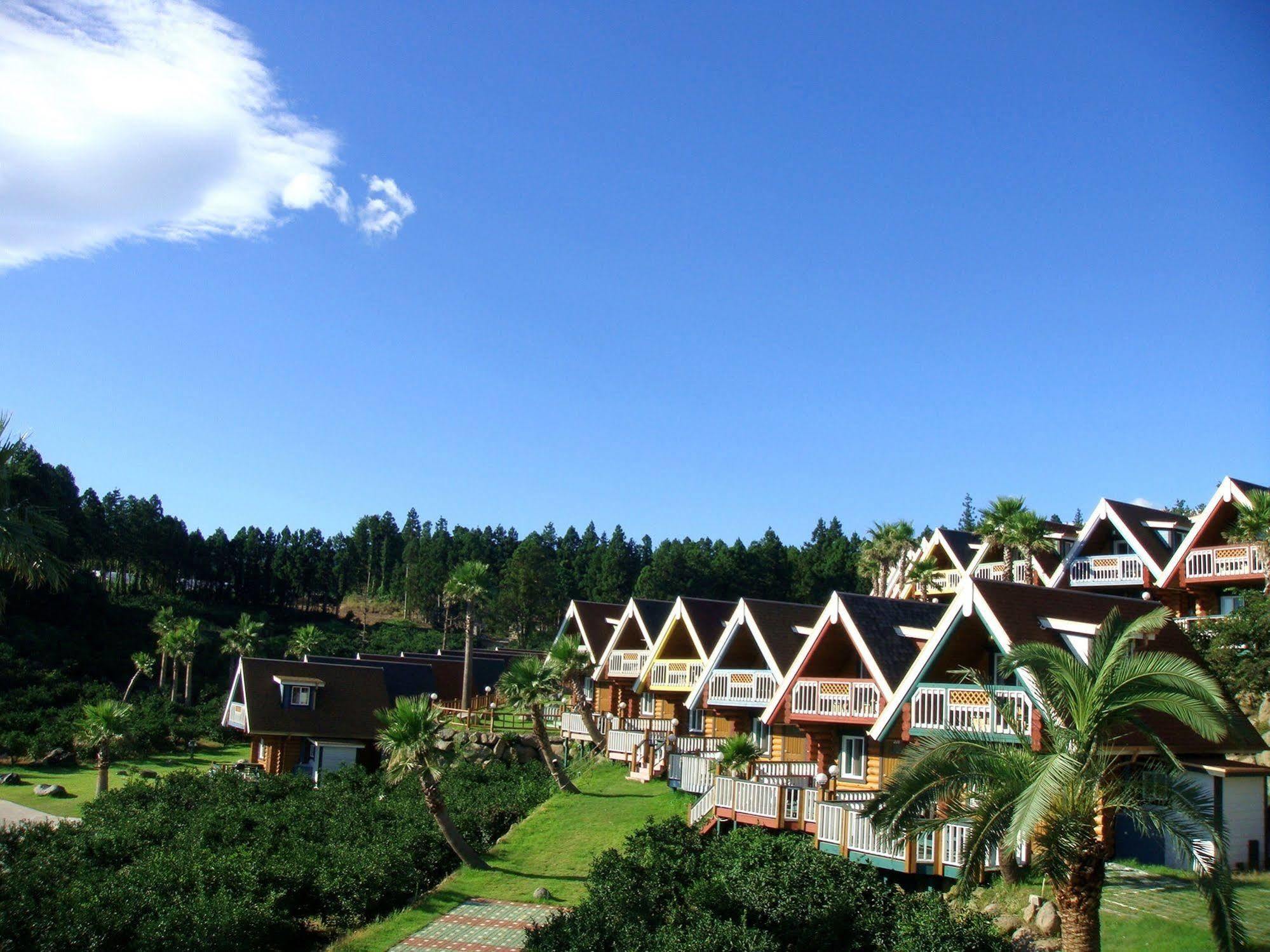 Jungmun Log Pension & Resort Σεογκουίπο Εξωτερικό φωτογραφία