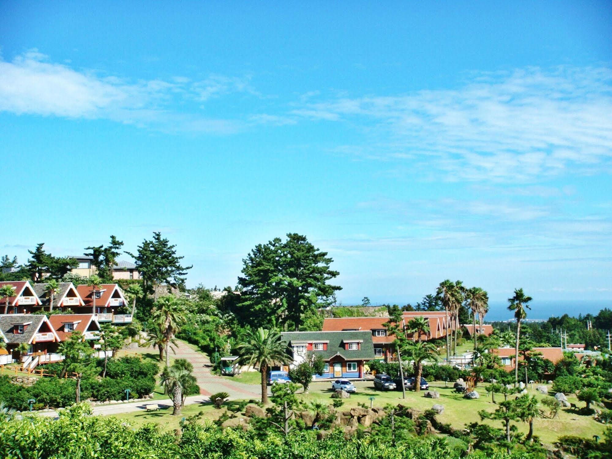 Jungmun Log Pension & Resort Σεογκουίπο Εξωτερικό φωτογραφία