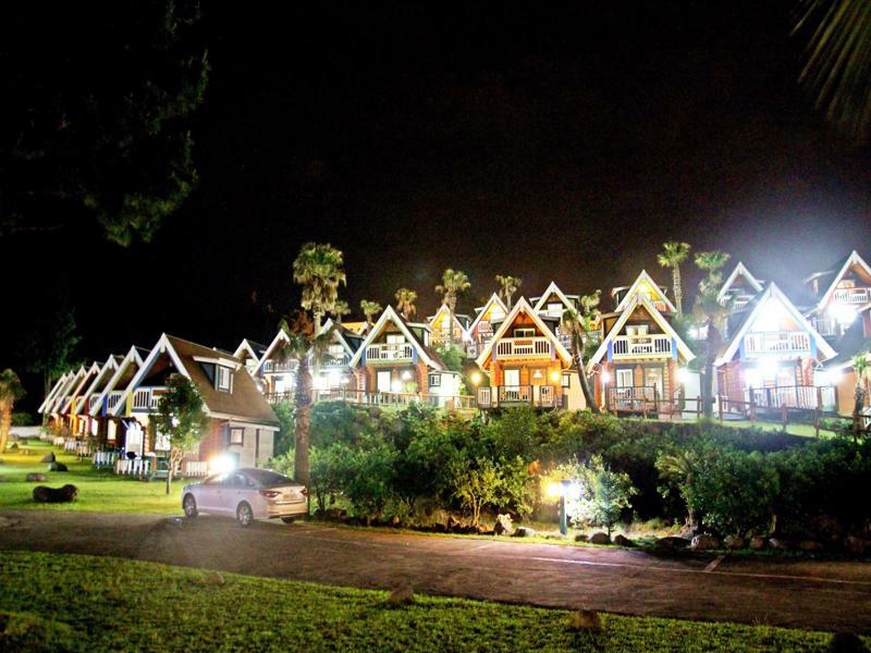 Jungmun Log Pension & Resort Σεογκουίπο Εξωτερικό φωτογραφία